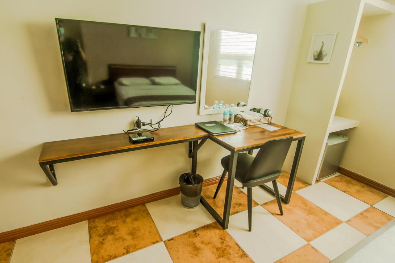 Dg Grami Hotel Paranaque City Extérieur photo