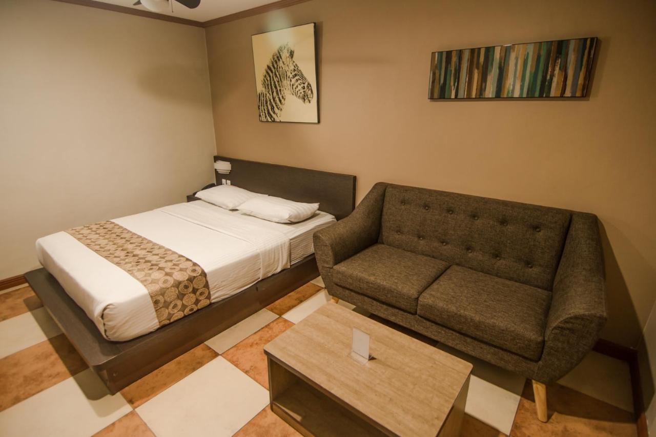 Dg Grami Hotel Paranaque City Extérieur photo
